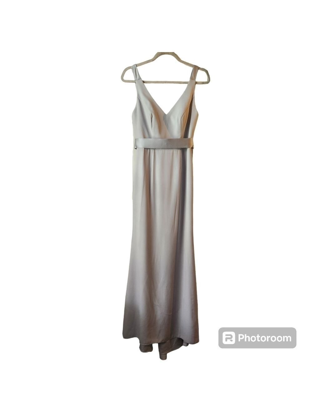 White By Vera Wang Long V Neck Crepe Gown with Open Back in Sterling Sz.2 B